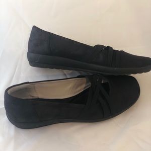 Easy Spirit Shoes - Easy Spirit black slip on flats size 9 Easy Spirit Shoes - Easy Spirit black slip on flats size 9